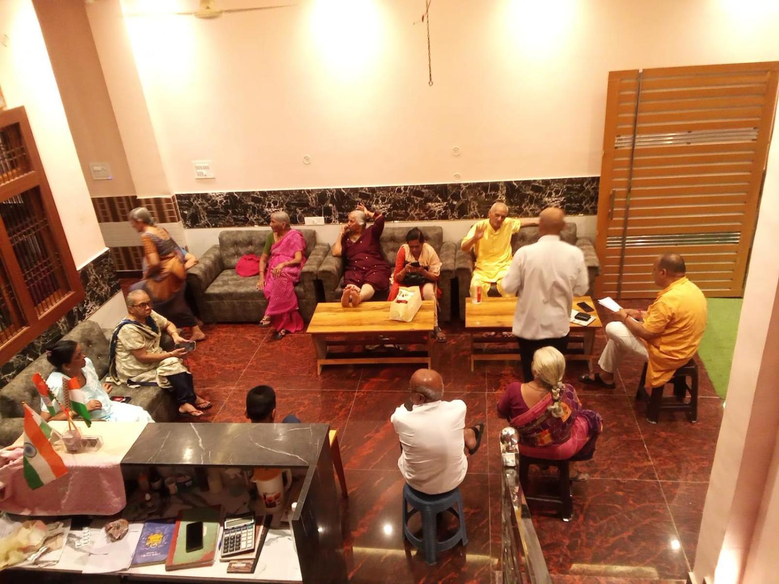 Kaka Guest House Ayodhya Exterior photo